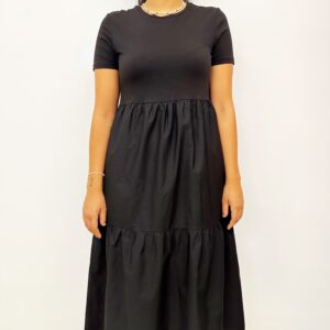 Vestido midi negro Stradivarius